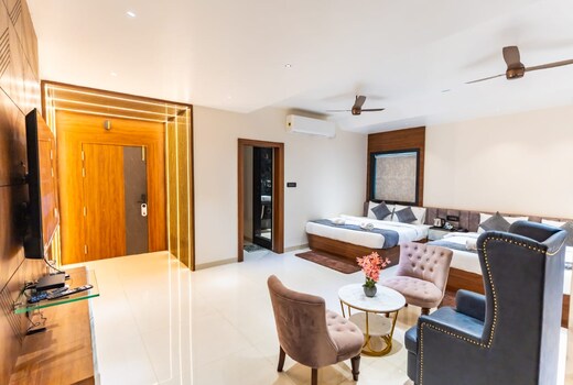 Sri Vaarahi Hotel