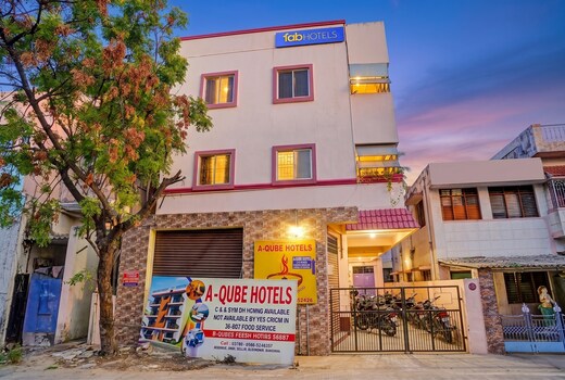 FabHotel D Qube - Porur