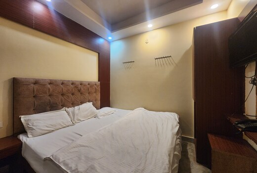 Oly Hotel Royal Orbit