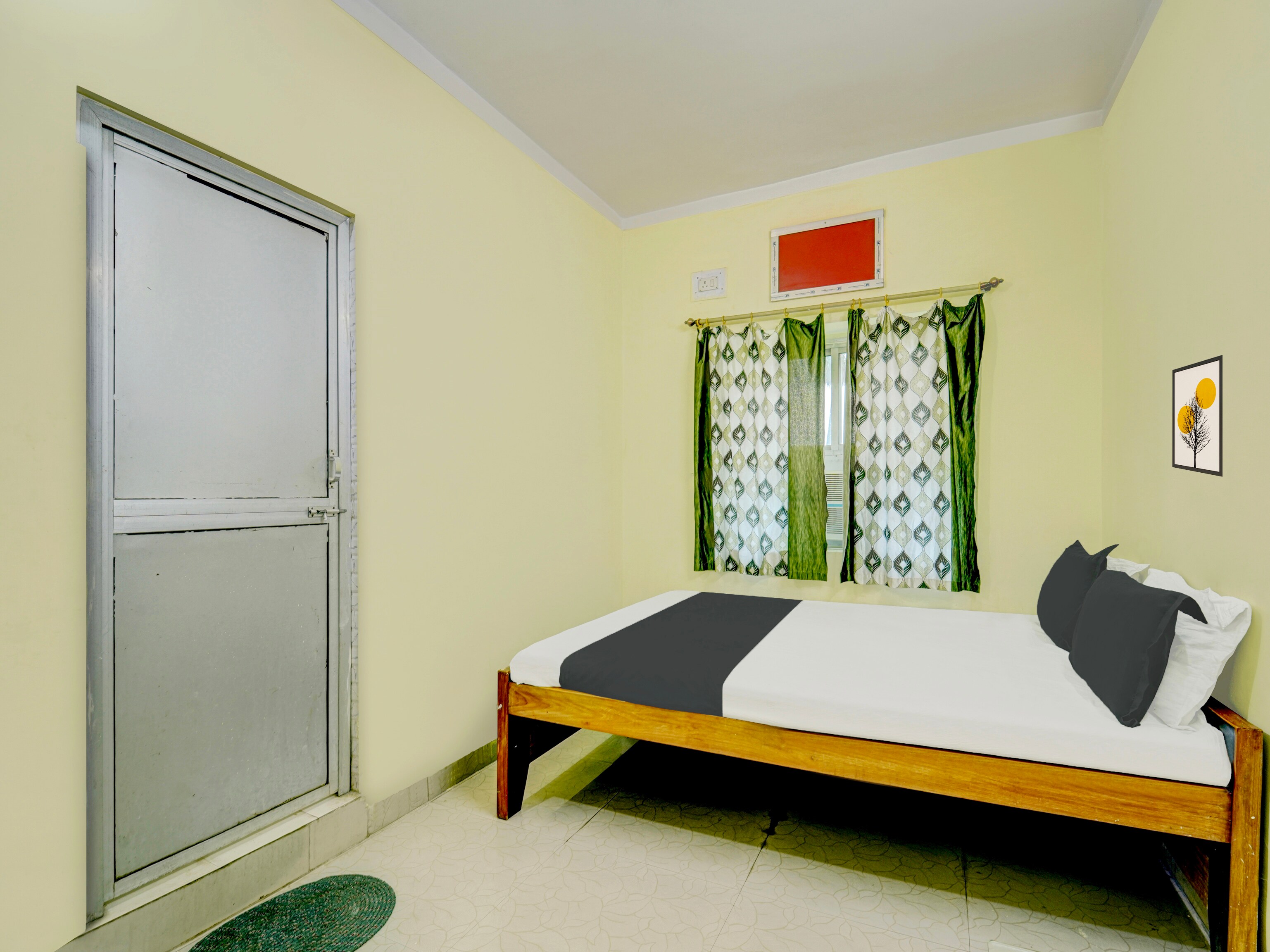 Hotel O Gurukripa Inn & Banquet Hall