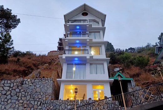 Aranya Vilas Hotels