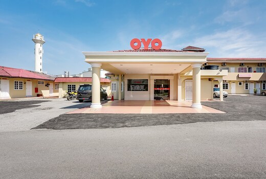OYO 44094 Bangi Lanai Hotel