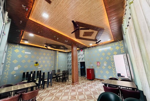 Raj Palace Hotel and Restaurant