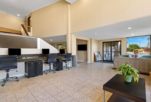 Best Western Date Tree Hotel