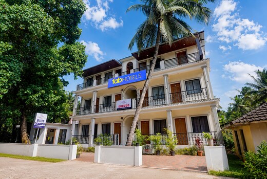 FabHotel Avshree Crown Beach Stay