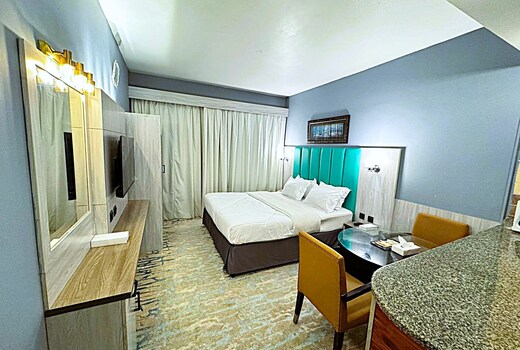 Hafez Hotel Apartments - Al Ras Metro Station