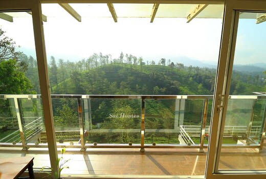 Sai Holiday Home | with tea-garden view