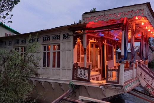 New Shereen Houseboat