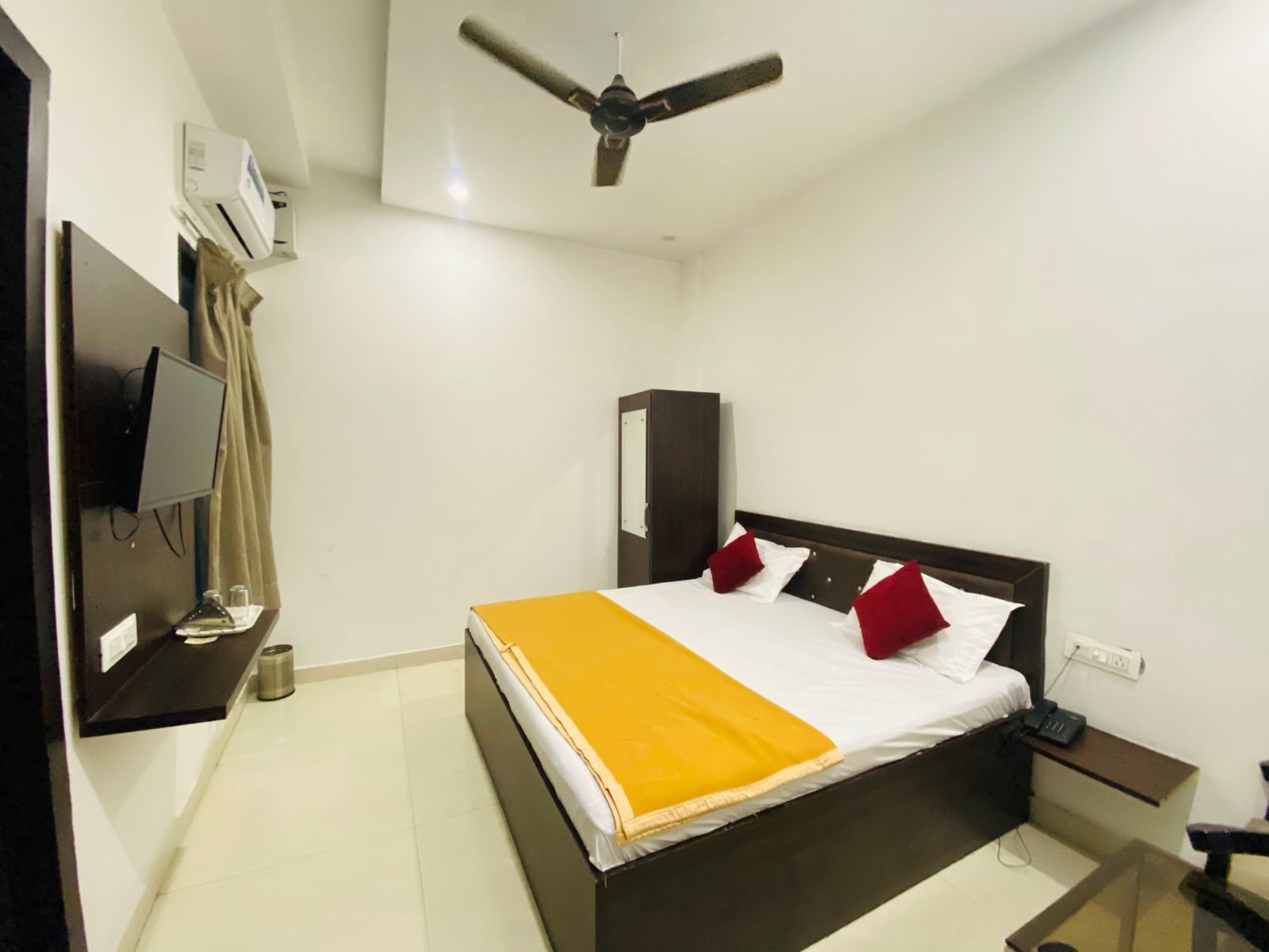 HOTEL STAR
