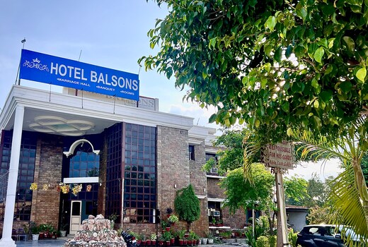 Hotel Balsons ( Near New Bus Stand)