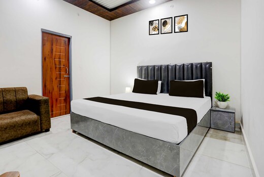 Hotel O by OYO Aparna and Marriage Lawn