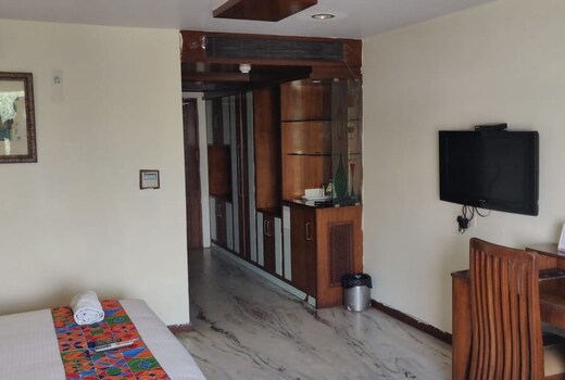 Hotel R R Grand