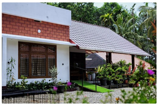 MTs 5 Bedroom Villa