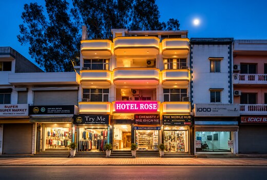 Rose Hotel