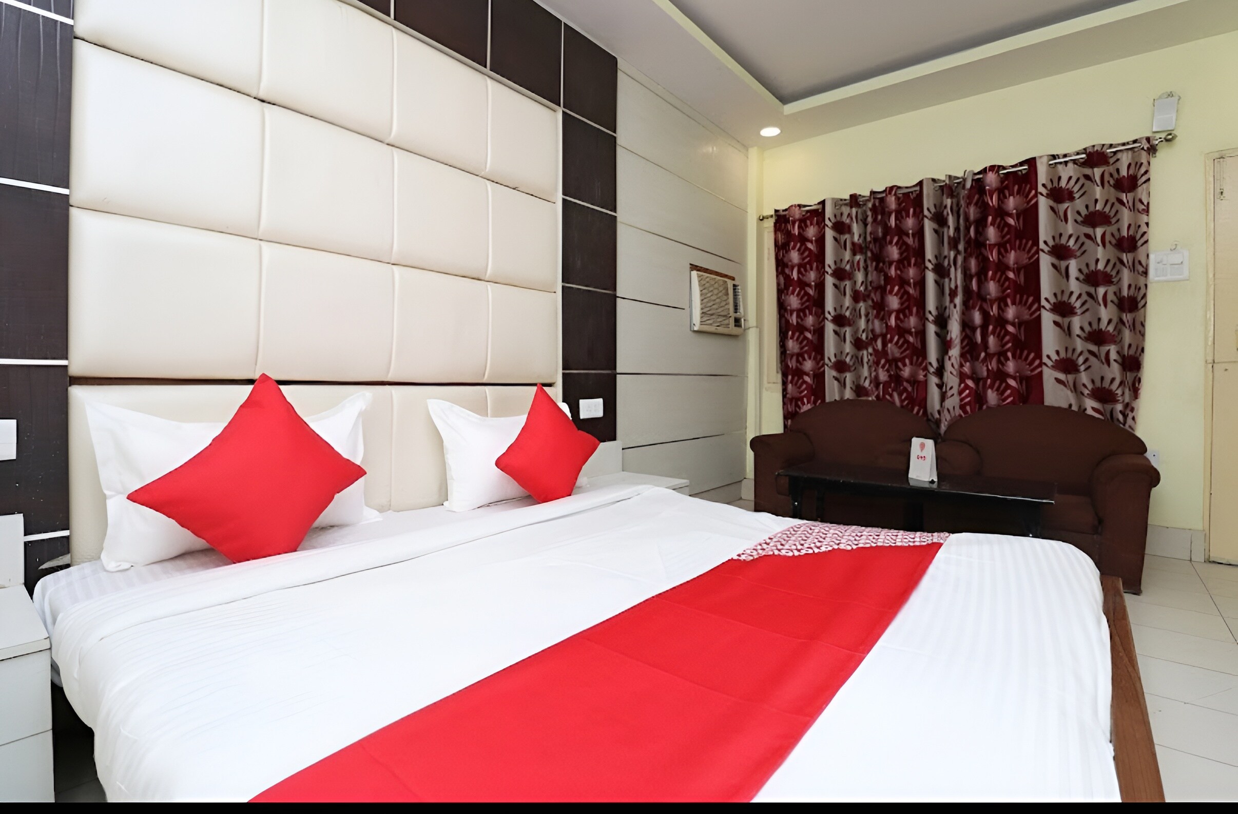 Hotel Neelkanth Lucknow