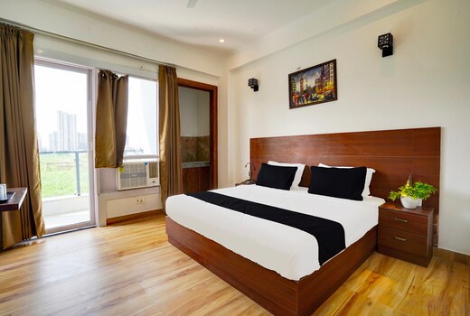 Hotel O THE VIRAAJ BANQUET & HOTEL