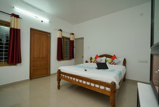 Zia Holiday Home