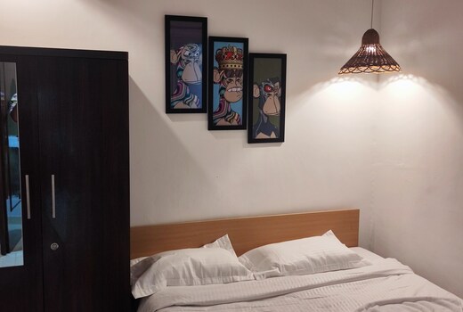 Beautiful 1BDR with Balcony and Large Living Room