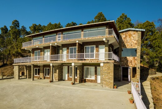 KASAR RAINBOW YOGA RETREAT (100 METER AWAY FROM KASAR DEVI TEMPLE)