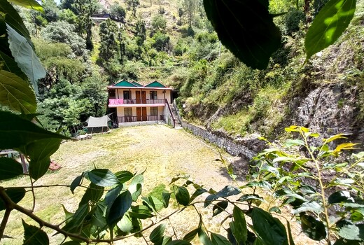 Snow Drop Homestay | Rooms & Caretaker