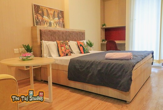 The Taj Studios-1st time Home Stay in Noida GM