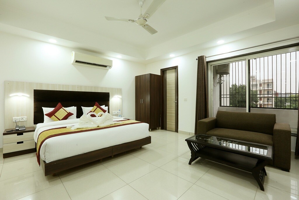 Green Lotus Residency