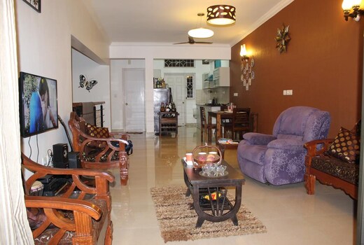 Sea View Villa close to Airport