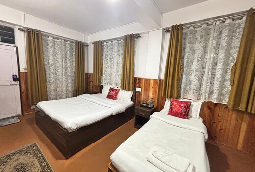 Spell Huts & Homestays