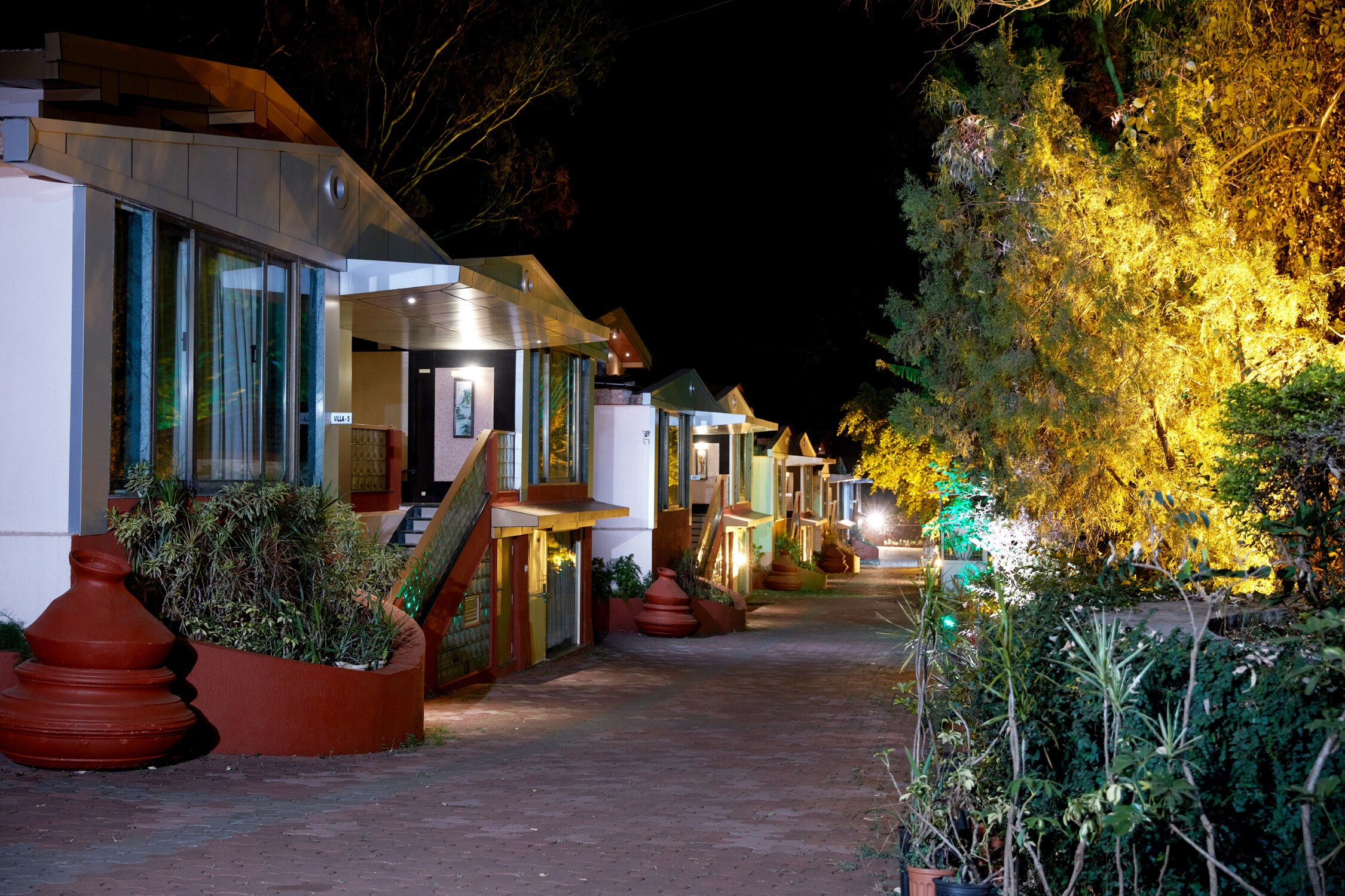 Summer Plaza Resort