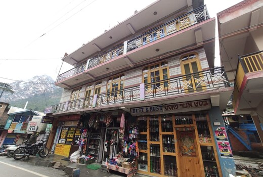 Purple House Kasol | Rooms & Restaurant