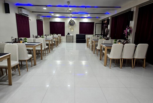 HOTEL BIG BOSS