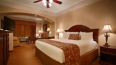 BEST WESTERN PLUS Monica Royale Inn & Suites