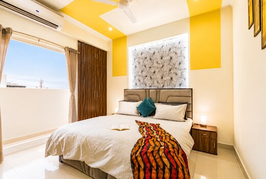 Santa Fe 1BHK Cityview by Homeyhuts