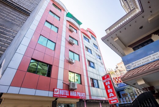OYO 826 Hotel Hira Palace