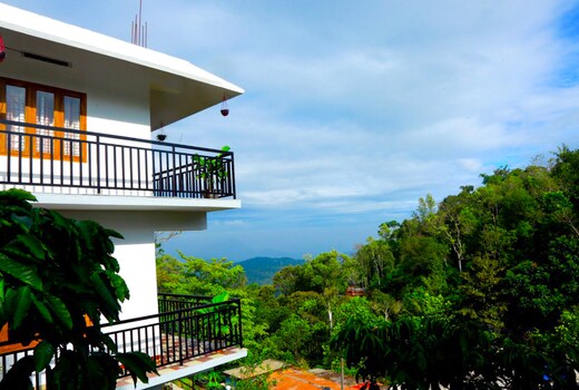 MOUNTAIN BREEZE IDUKKI