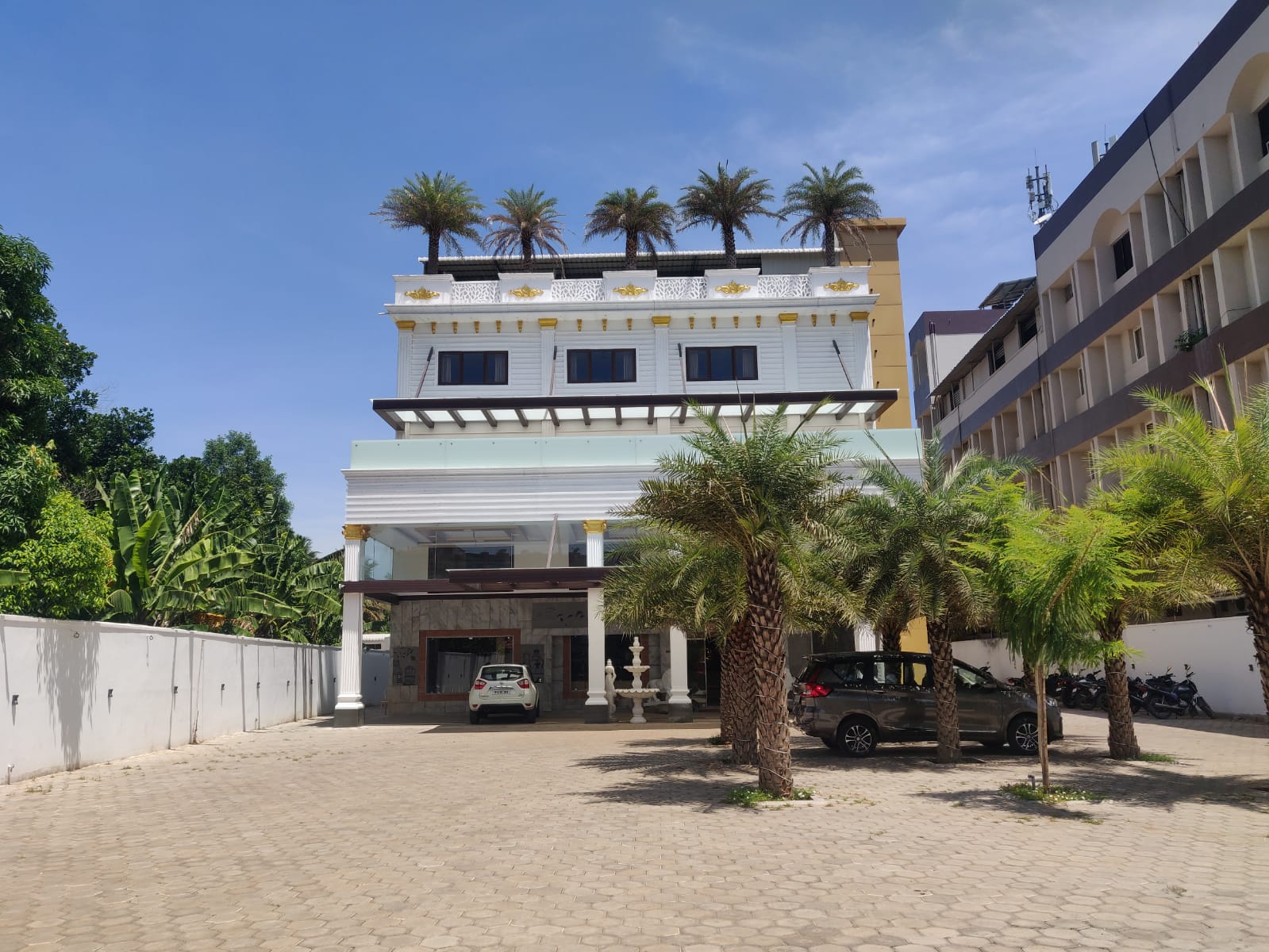 Hotel Avin Sree Grand
