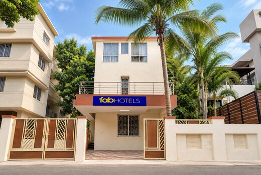 FabHotel Athiti Delight Stay