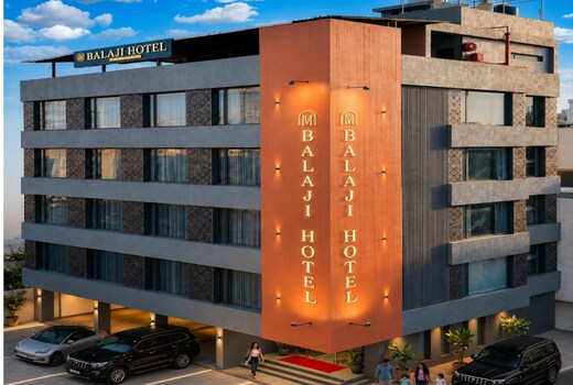 Balaji Hotel Somnath - 1.2km from The Temple