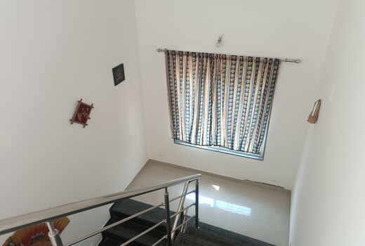 Blue Diamond Guest House & Family Villa