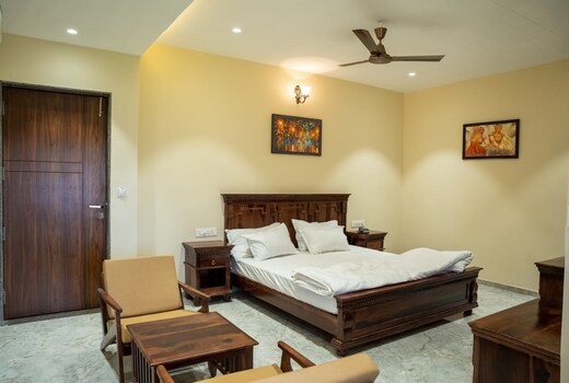 Shree Sawaibhoj Hotel and resort