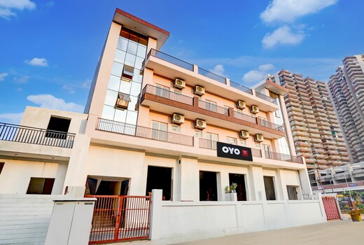 Hotel O RIDHI HOTEL LUXURIOUS
