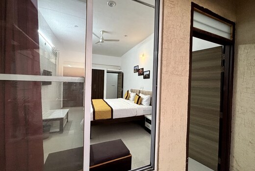 Arul's Guest House
