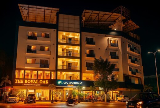 The Royal Oak Luxury Hotel