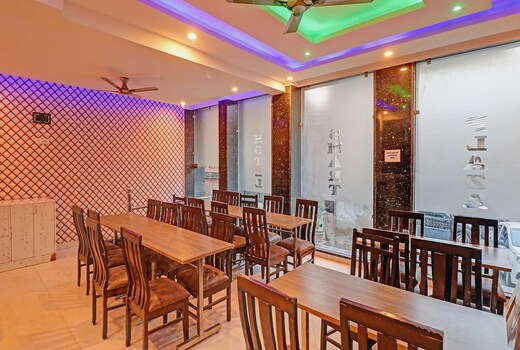 OYO 84125 Hotel Tark Inn