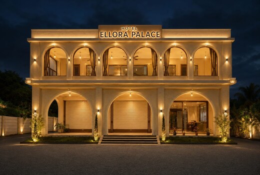 Hotel Ellora Palace