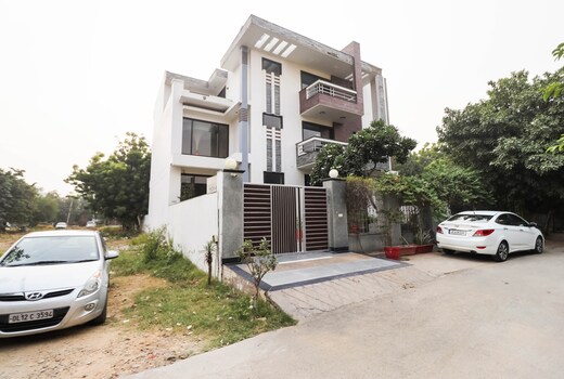 Hotel O R R Residency