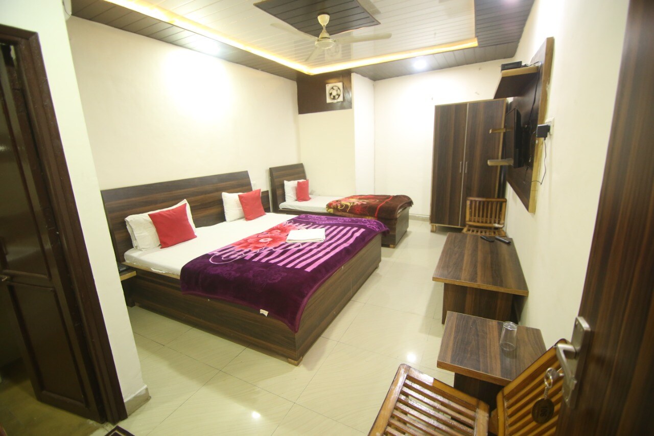 HOTEL AMRON 45