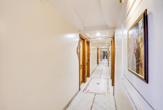 Hotel O Raj Palace