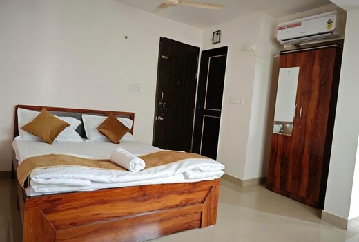 Hotel Velvet Nest