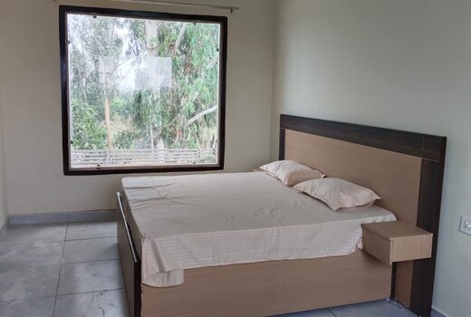 CRYSTAEL HOTEL